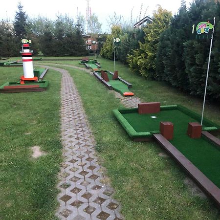 Domki Kapitanskie Z Prywatnym Polem Do Gry W Mini Golf Rewal Εξωτερικό φωτογραφία