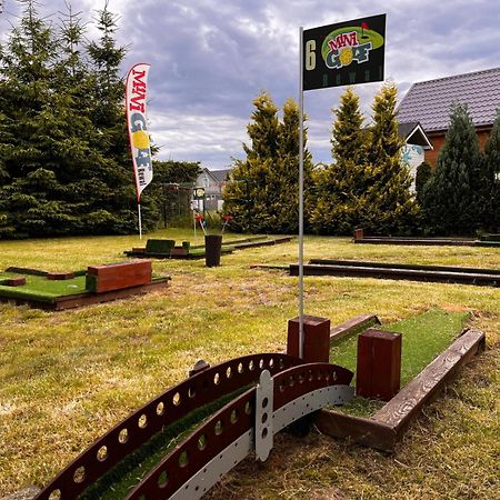 Domki Kapitanskie Z Prywatnym Polem Do Gry W Mini Golf Rewal Εξωτερικό φωτογραφία
