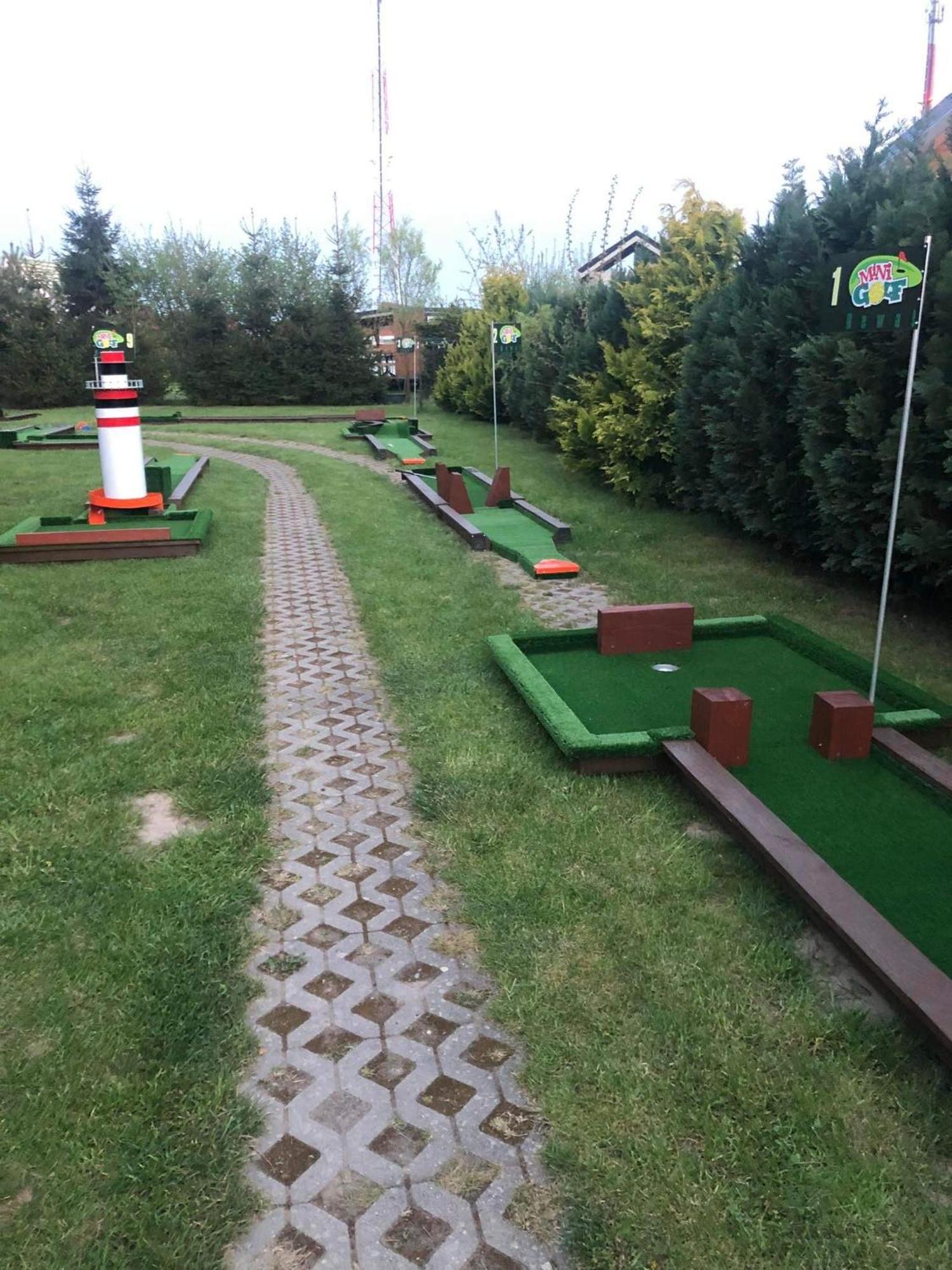 Domki Kapitanskie Z Prywatnym Polem Do Gry W Mini Golf Rewal Εξωτερικό φωτογραφία